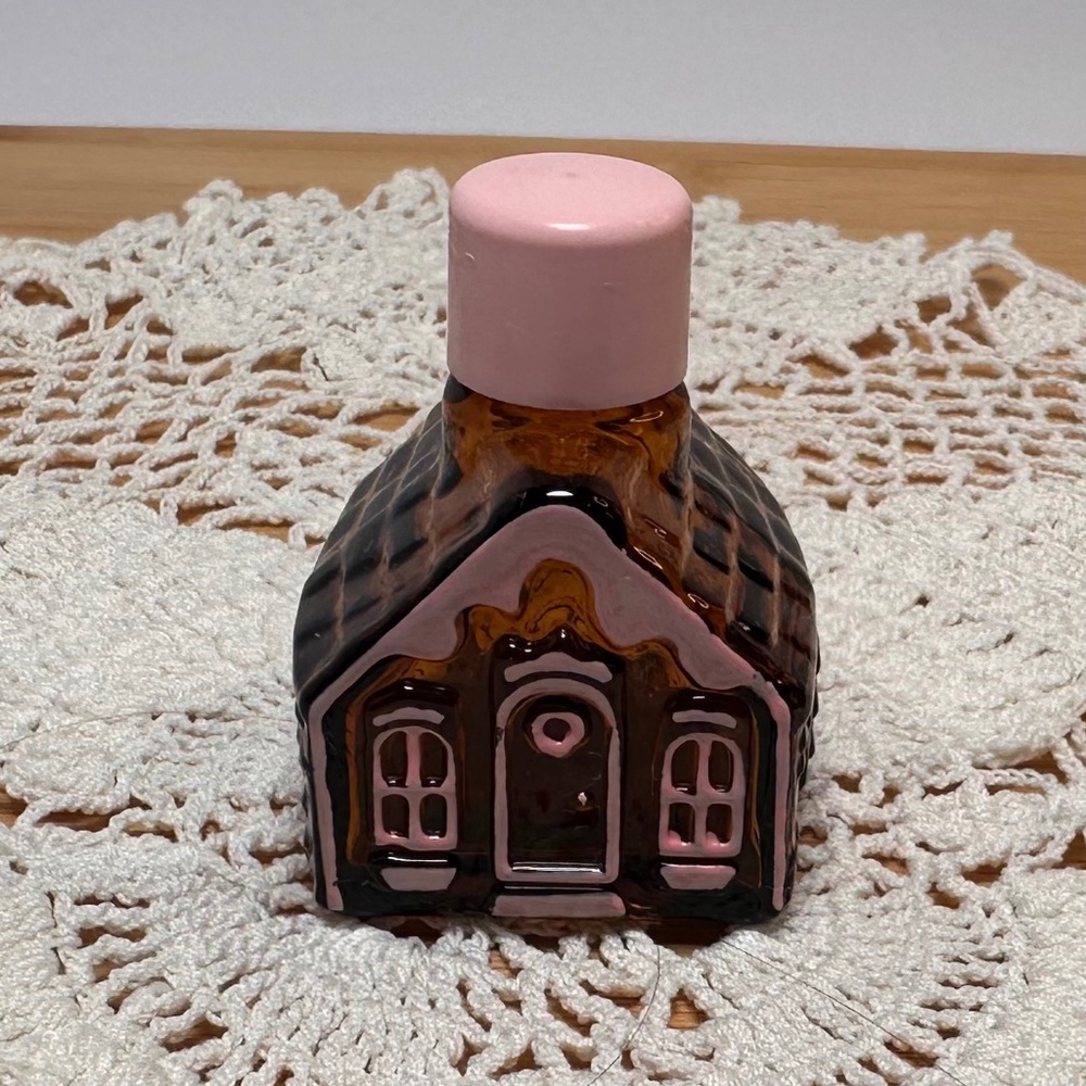 Vintage Avon Sweet Honesty  Bottle Gingerbread Style